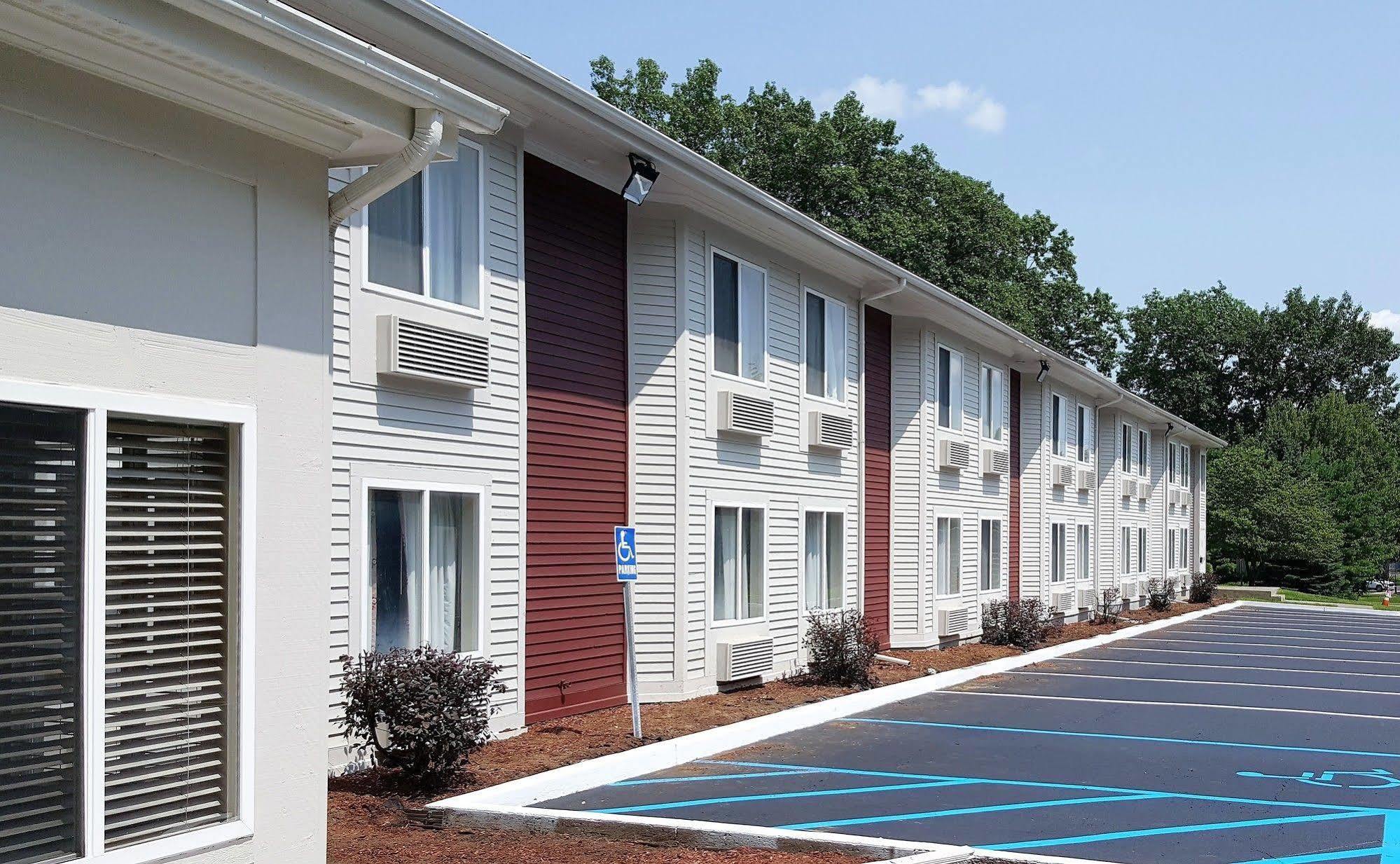 Red Roof Inn Clifton Park Exterior foto
